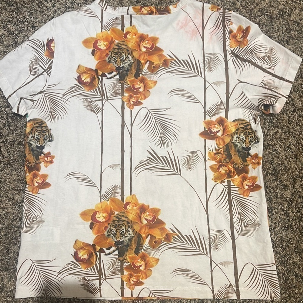 Ted Baker
2 - Picture 6 of 6